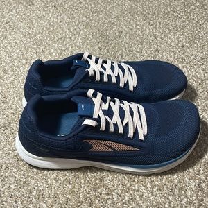 Altra Escalante 3 SIZE: 10